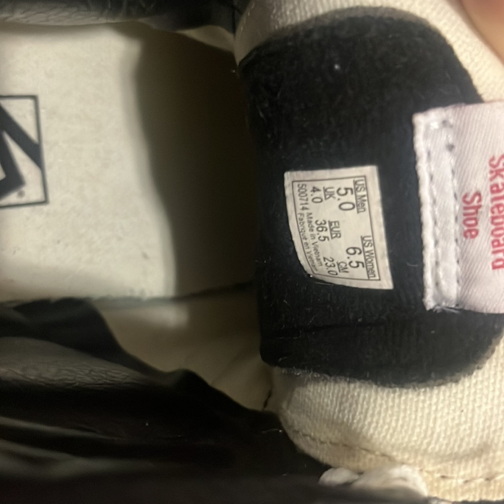 Old skool vans off the wall - Picture 6 of 7